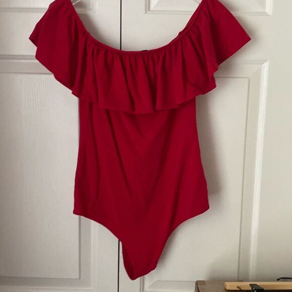 J. Crew Fire Red Off-the-Shoulder Ruffle Bodysuit Size Medium Snap Closure Stret - Picture 3 of 7